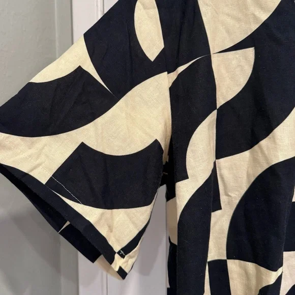 Ersa Fibers Frankie top in Child’s Play black cream Graphic Print Top linen 3XL - Picture 13 of 16